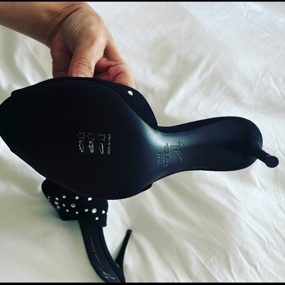 SOLD ❤️Host pick❤️- NEW- Giuseppe Zanotti Black Mid-Heel Mules with Rhinestones - Picture 2 of 4